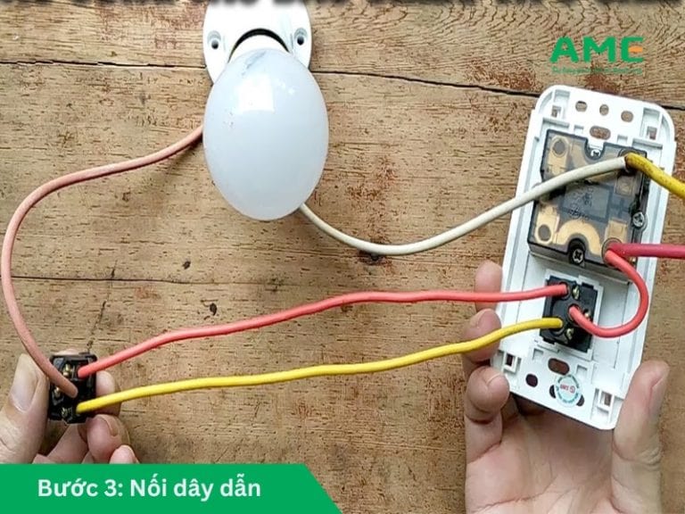 Nối dây dẫn với công tắc 2 cực